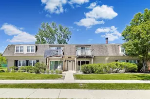 1101 Pleasant Run Dr, Wheeling, IL 60090 - Photo 1