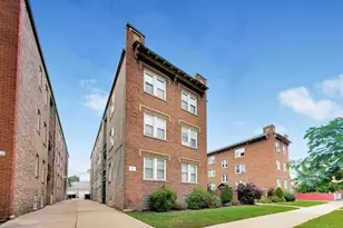 4822 W Hutchinson St, Chicago, IL 60641 - Photo 3