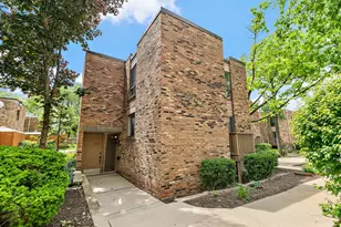 2013 Post Oak Pl, Schaumburg, IL 60173 - Photo 1