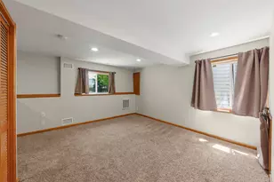 271 Copper Mountain Dr, Gilberts, IL 60136 - Photo 17