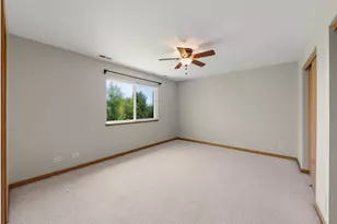 271 Copper Mountain Dr, Gilberts, IL 60136 - Photo 9