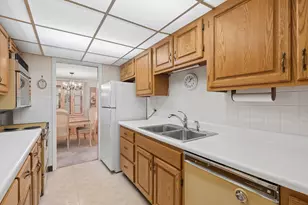 5300 Walnut Ave, Downers Grove, IL 60515 - Photo 3