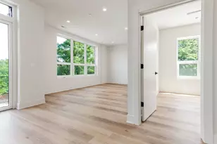 224 S Ashland Ave, Chicago, IL 60607 - Photo 5