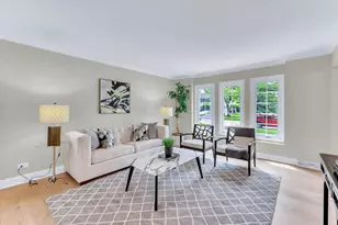 967 W Bauer Rd, Naperville, IL 60563 - Photo 3