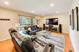 2115 Hitching Post Ln, Schaumburg, IL 60194 - Photo 13