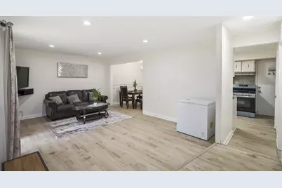 2130 Country Club Drive #2130, Woodridge, IL 60517 - Photo 3