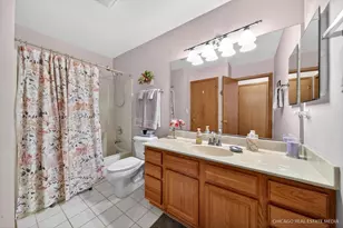 171 Canterbury Ct, Bloomingdale, IL 60108 - Photo 11