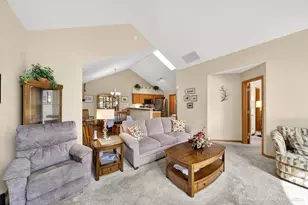 171 Canterbury Ct, Bloomingdale, IL 60108 - Photo 5