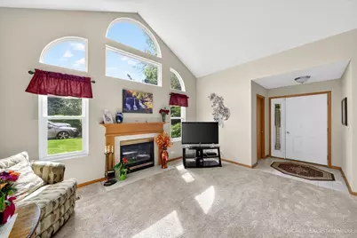 171 Canterbury Court #171, Bloomingdale, IL 60108 - Photo 3
