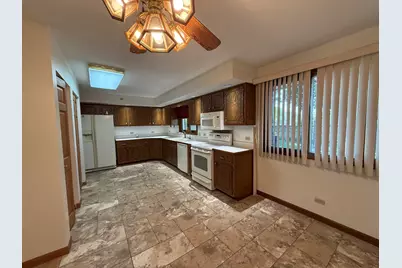 613 Fairlane Drive, Joliet, IL 60435 - Photo 9