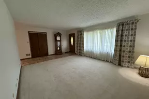 613 Fairlane Dr, Joliet, IL 60435 - Photo 5
