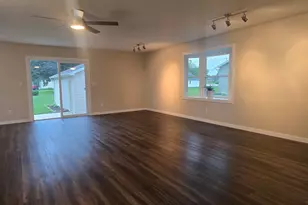 302 E Fine St, Ashkum, IL 60911 - Photo 13