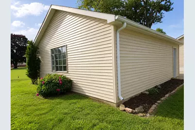 302 E Fine Street, Ashkum, IL 60911 - Photo 33