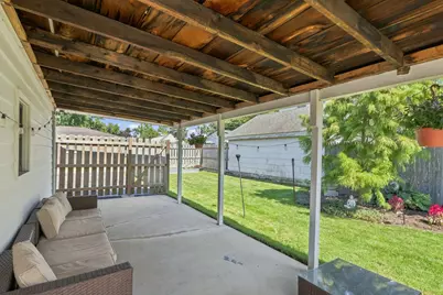 626 E Division Street, Lockport, IL 60441 - Photo 35