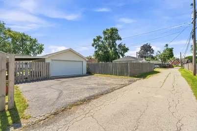 626 E Division Street, Lockport, IL 60441 - Photo 45