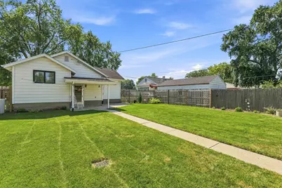626 E Division Street, Lockport, IL 60441 - Photo 39