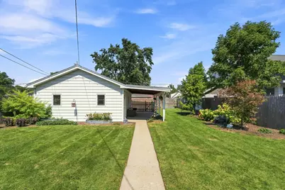 626 E Division Street, Lockport, IL 60441 - Photo 29