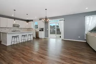 3617 Emerald Rd, Elgin, IL 60124 - Photo 3