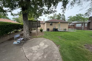 18724 Sherman St, Lansing, IL 60438 - Photo 29