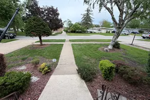 18724 Sherman St, Lansing, IL 60438 - Photo 35