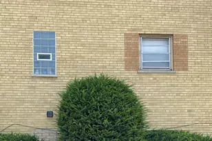 9215 S Cottage Grove Ave, Chicago, IL 60619 - Photo 3