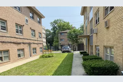 9215 S Cottage Grove Avenue #2W, Chicago, IL 60619 - Photo 1