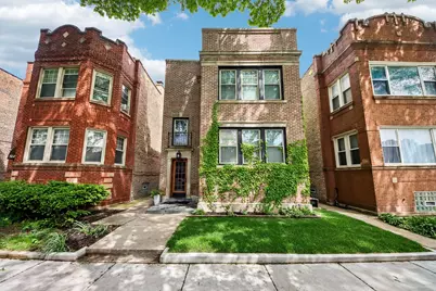 5643 N Campbell Avenue, Chicago, IL 60659 - Photo 1