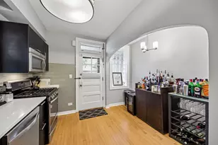5643 N Campbell Ave, Chicago, IL 60659 - Photo 27