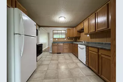 1165 Roselawn Drive, Paxton, IL 60957 - Photo 7