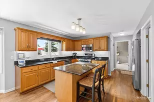 4840 Snapjack Cir, Naperville, IL 60564 - Photo 5