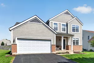 704 Camden Dr, Minooka, IL 60447 - Photo 3