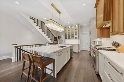227 Burlington Avenue #2, Clarendon Hills, IL 60514 - Photo 5