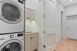 1356 W Walton St, Chicago, IL 60642 - Photo 27