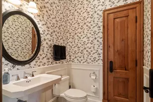 261 S Kenilworth Ave, Glen Ellyn, IL 60137 - Photo 25
