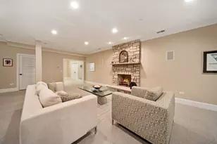 261 S Kenilworth Ave, Glen Ellyn, IL 60137 - Photo 41