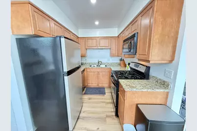 1077 Courtland Drive #0, Buffalo Grove, IL 60089 - Photo 9