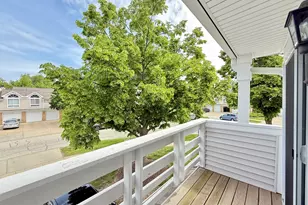 1077 Courtland Dr, Buffalo Grove, IL 60089 - Photo 13