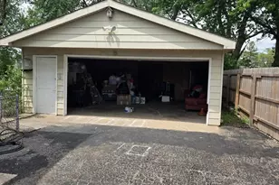 6240 W 87th St, Burbank, IL 60459 - Photo 5
