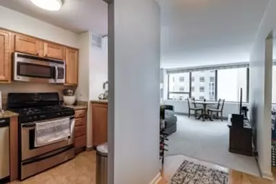 2800 N Lake Shore Drive #813, Chicago, IL 60657 - Photo 9