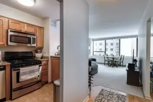 2800 N Lake Shore Dr, Chicago, IL 60657 - Photo 9