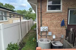 7942 Nagle Ave, Burbank, IL 60459 - Photo 17