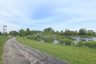 12 Parkside Ct, Vernon Hills, IL 60061 - Photo 21