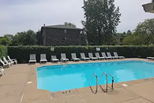 12 Parkside Ct, Vernon Hills, IL 60061 - Photo 19