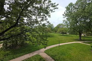 12 Parkside Ct, Vernon Hills, IL 60061 - Photo 17