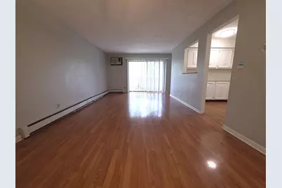 12 Parkside Court #10, Vernon Hills, IL 60061 - Photo 3