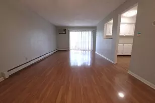 12 Parkside Ct, Vernon Hills, IL 60061 - Photo 3