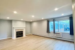 706 E Algonquin Rd, Arlington Heights, IL 60005 - Photo 3
