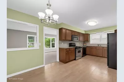 545 Claremont Avenue, West Chicago, IL 60185 - Photo 9
