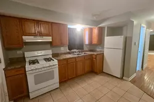 7011 S East End Ave, Chicago, IL 60649 - Photo 3