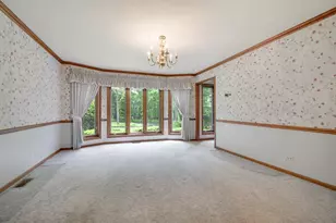 8N258 Brierwood Ln, Elgin, IL 60124 - Photo 13